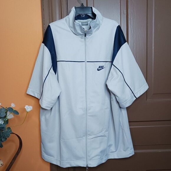 Vintage Nike Men's size L Basketball Warm Up Shirt - Picture 1 of 12